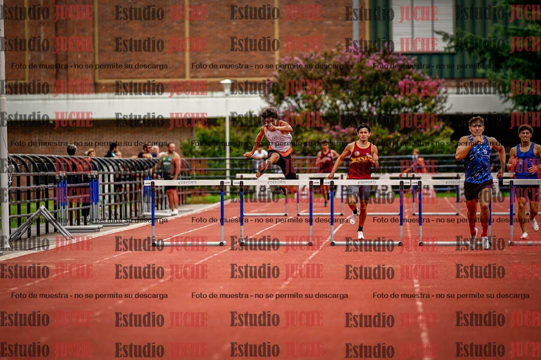 Fotos de los 400 m con vallas de varones