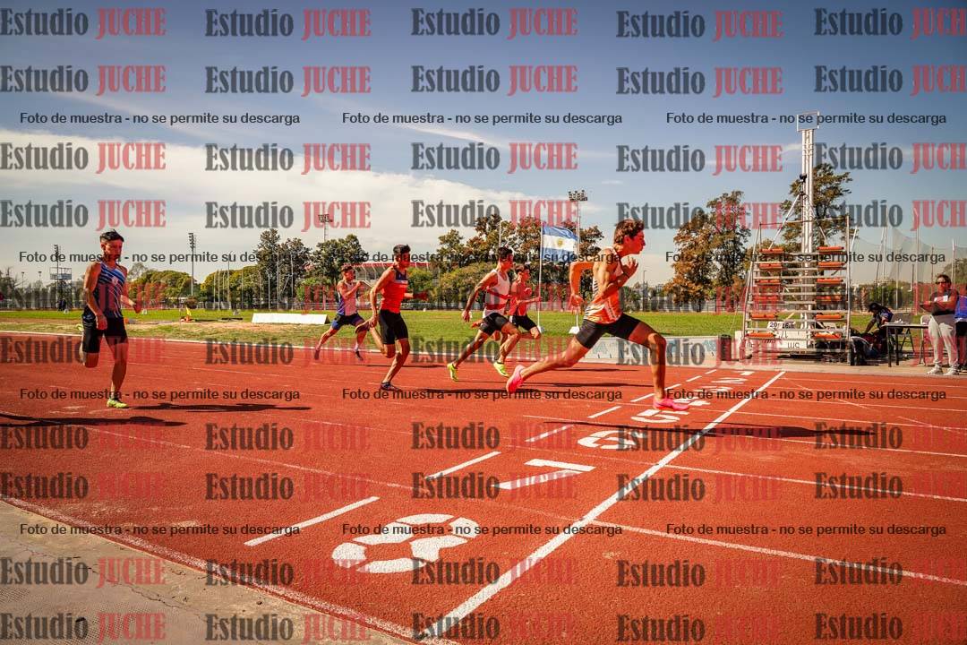 Fotos de los 100 m llanos de varones