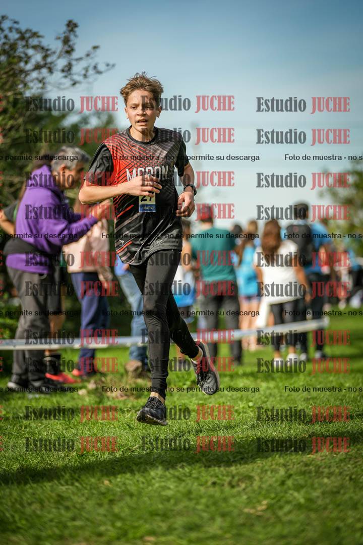 Fotos de la llegada del cross de 2000 m