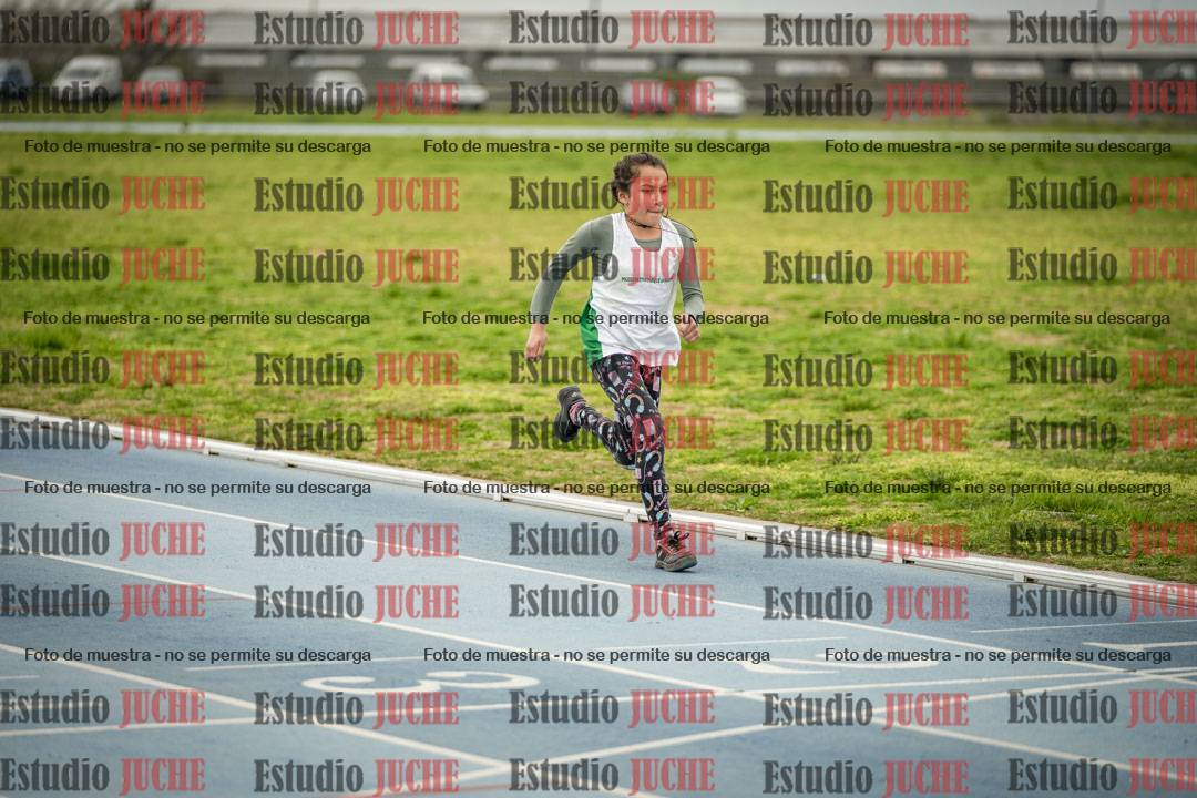 Fotos de los 50 m llanos de mujeres - U12