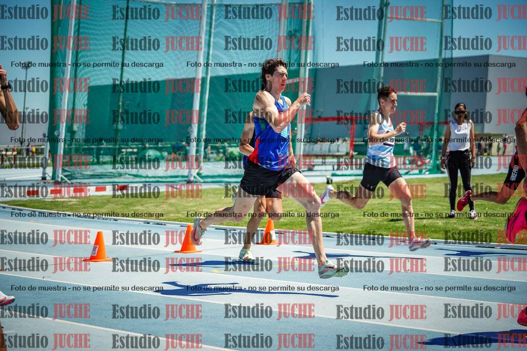 Fotos de los 800 m llanos de varones