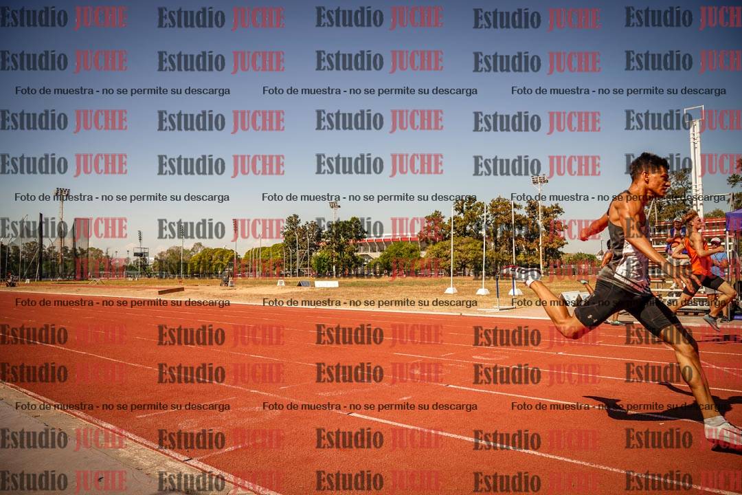Fotos de los 200 m llanos de varones