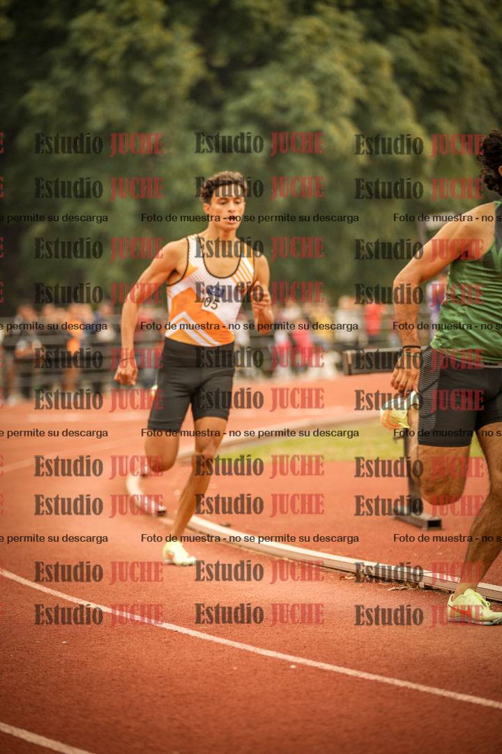Fotos de los 800 m llanos de varones