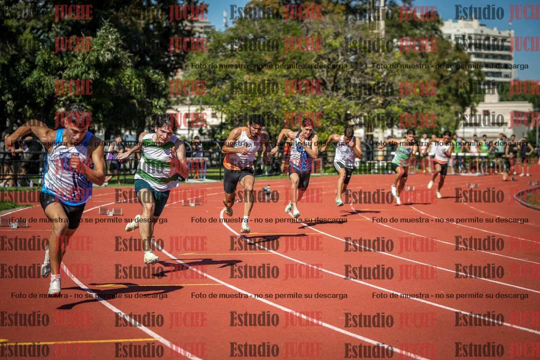 Fotos de los 200 m llanos de varones