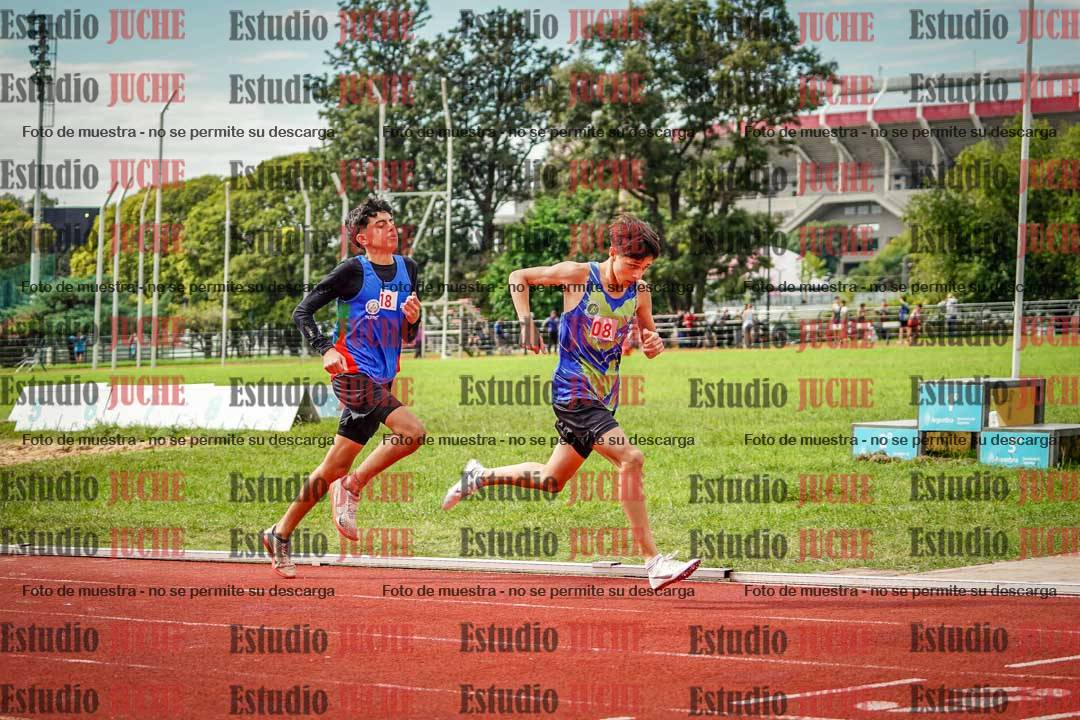 Fotos de los 600 m llanos de varones