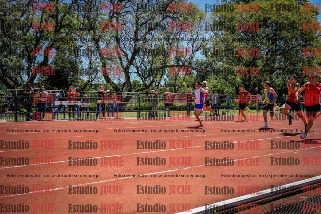 Fotos de los 100 m llanos de varones