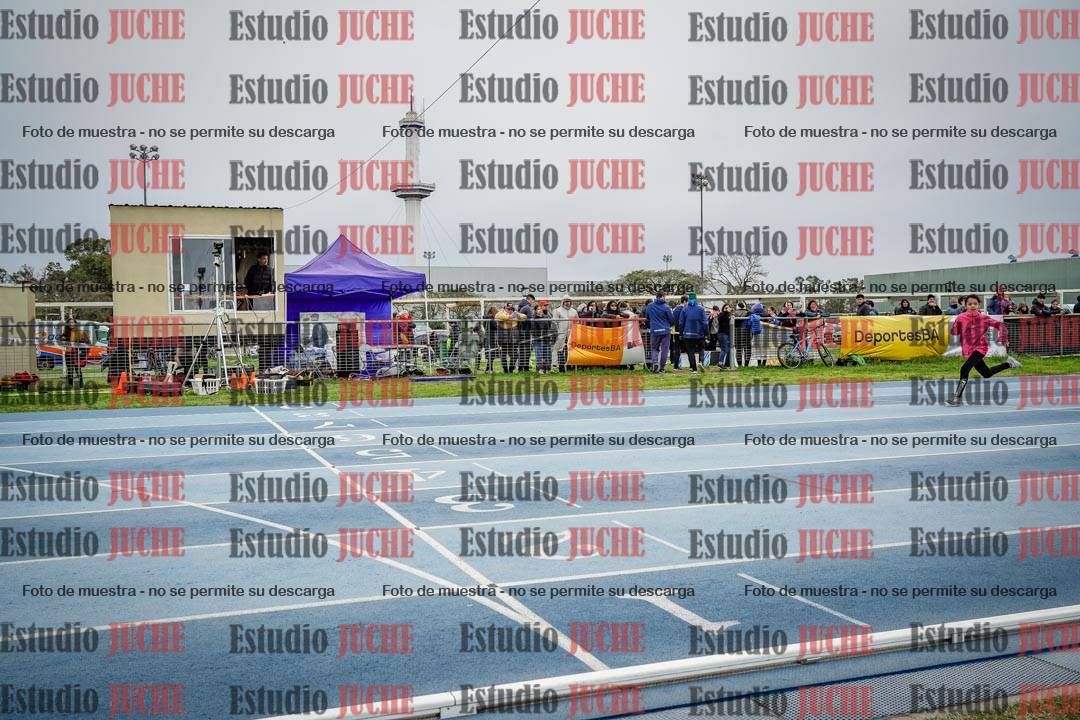 Fotos de los 50 m llanos de mujeres - U12