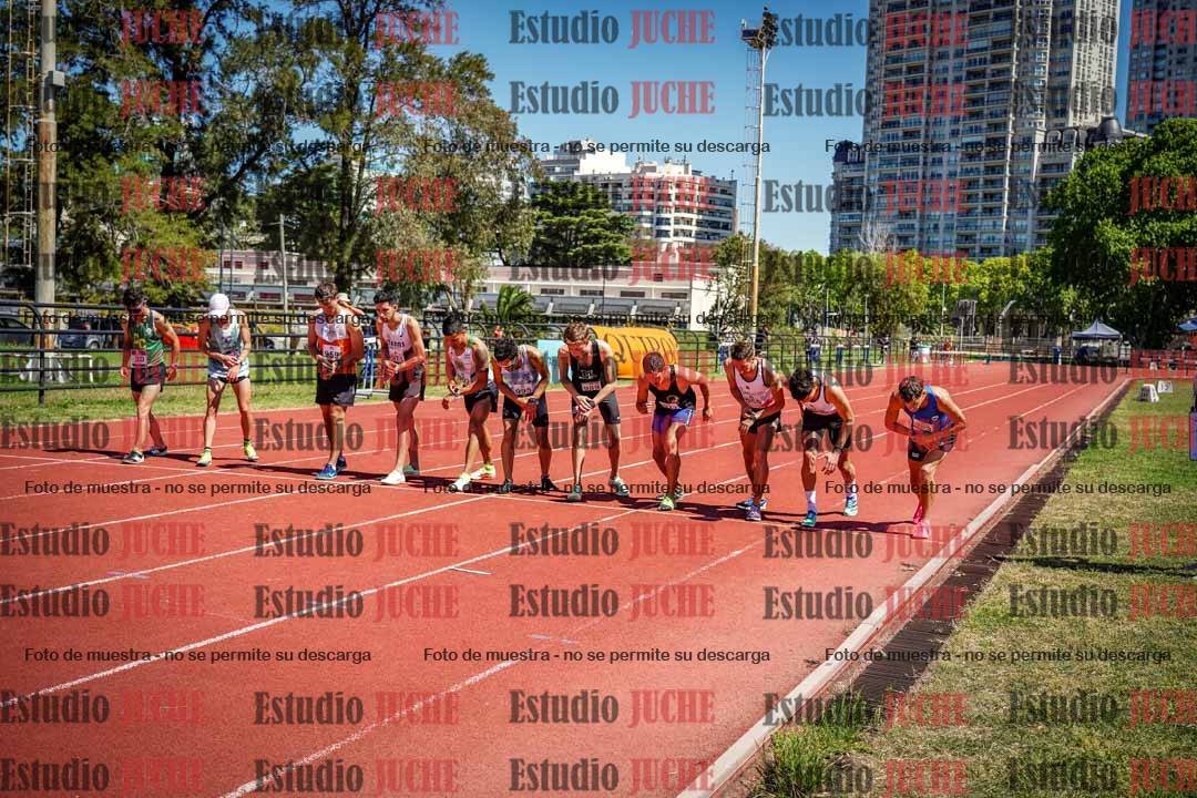 Fotos de los 3000 m con obstáculos de varones