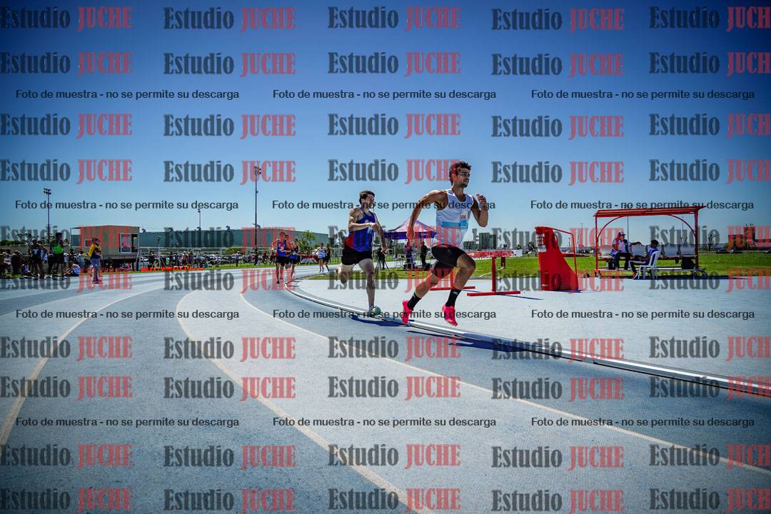 Fotos de los 800 m llanos de varones