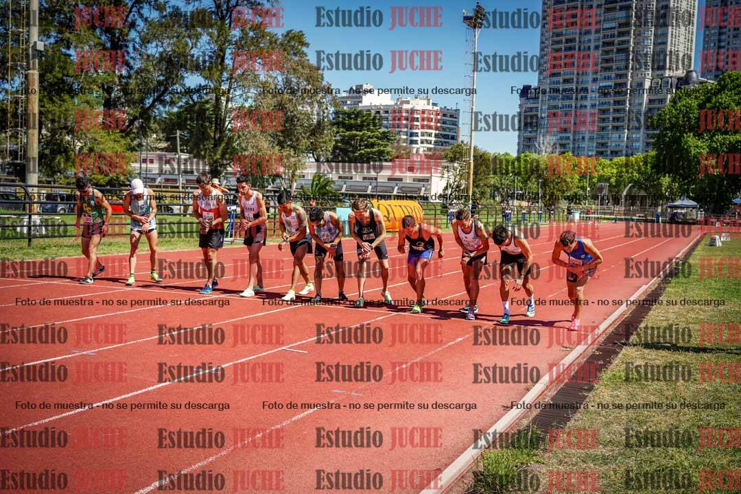 Fotos de los 3000 m con obstáculos de varones