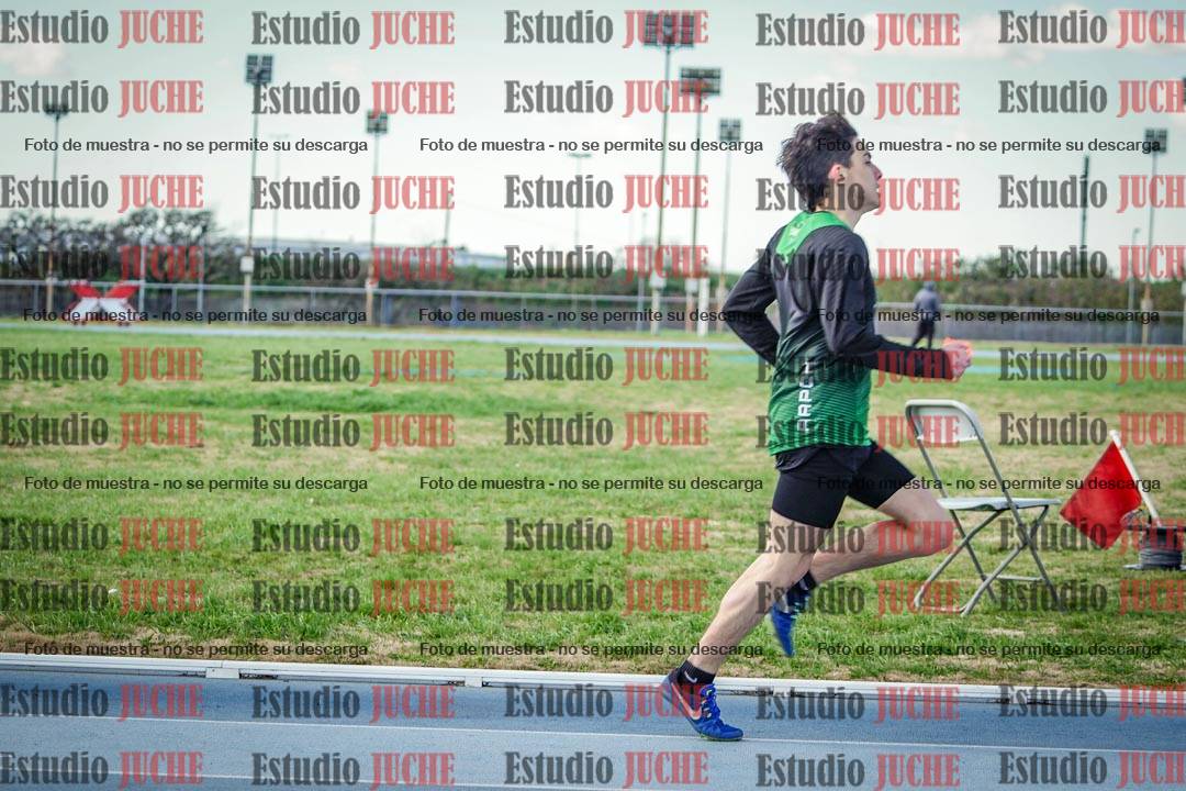 Fotos de los 800 m llanos de varones