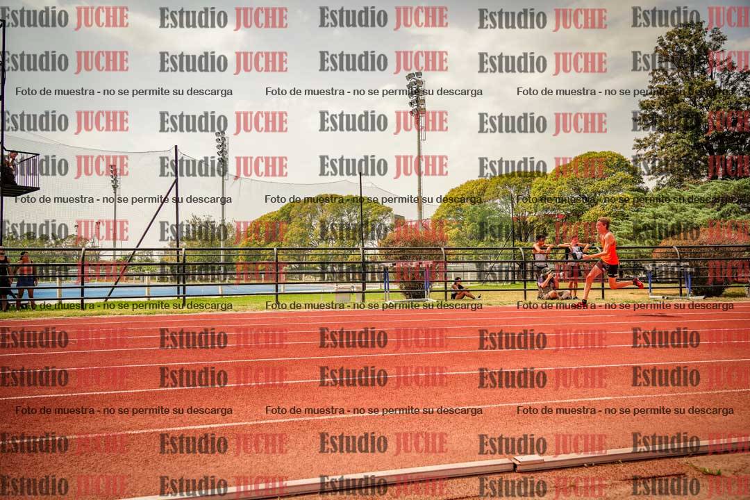 Fotos de los 200 m llanos de varones