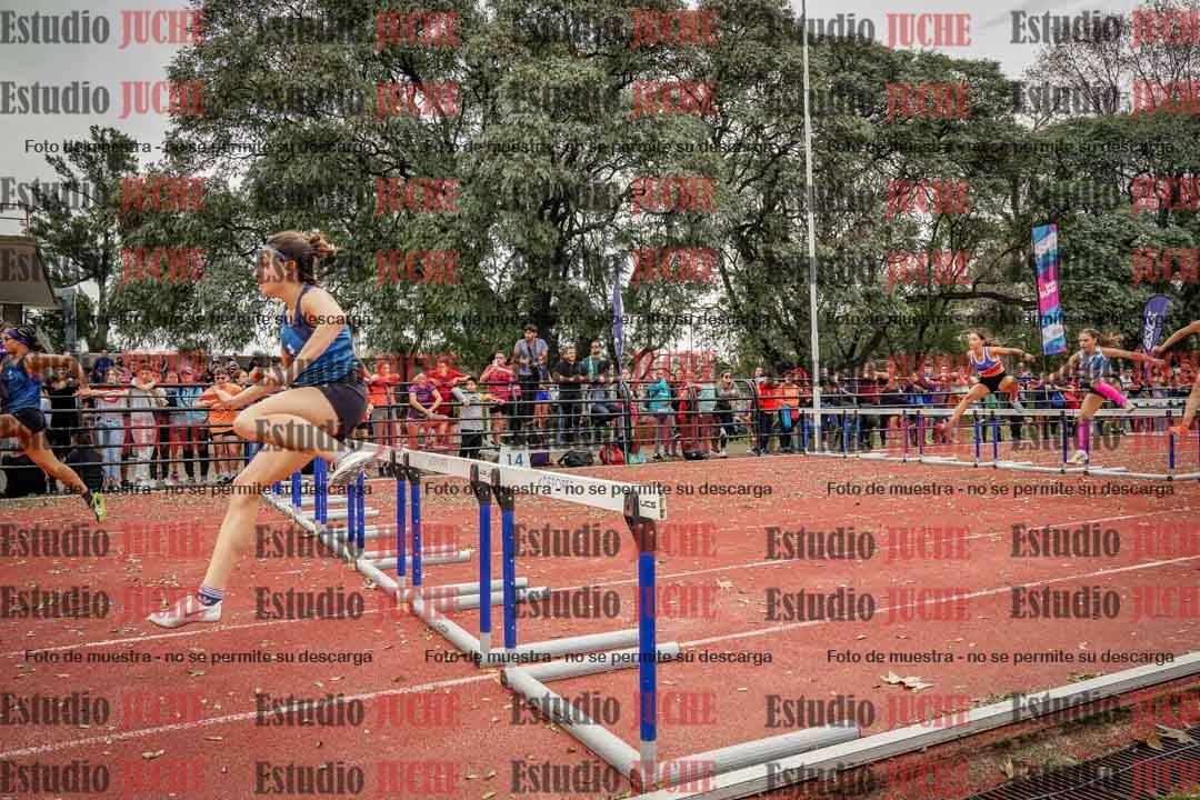 Fotos de los 100 m con vallas de mujeres - heptatlón 1