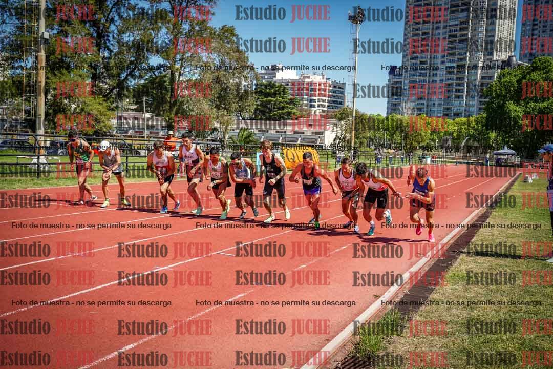 Fotos de los 3000 m con obstáculos de varones