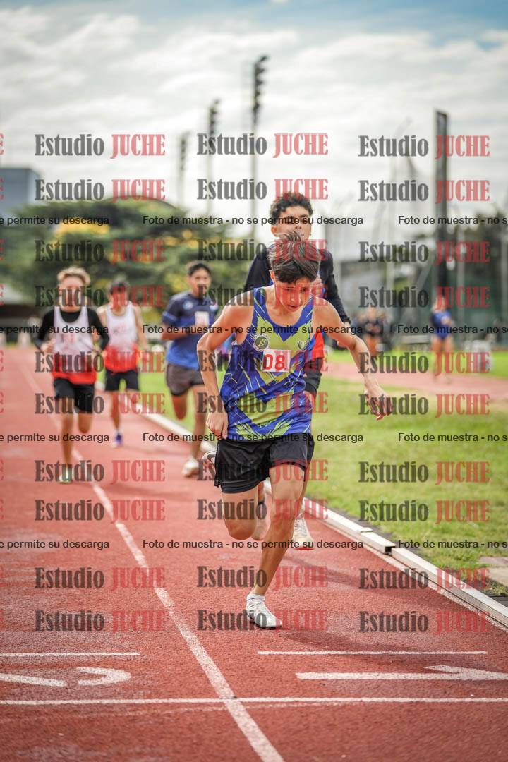 Fotos de los 600 m llanos de varones