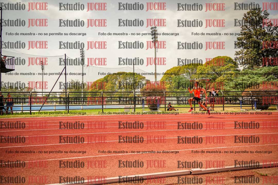 Fotos de los 200 m llanos de varones