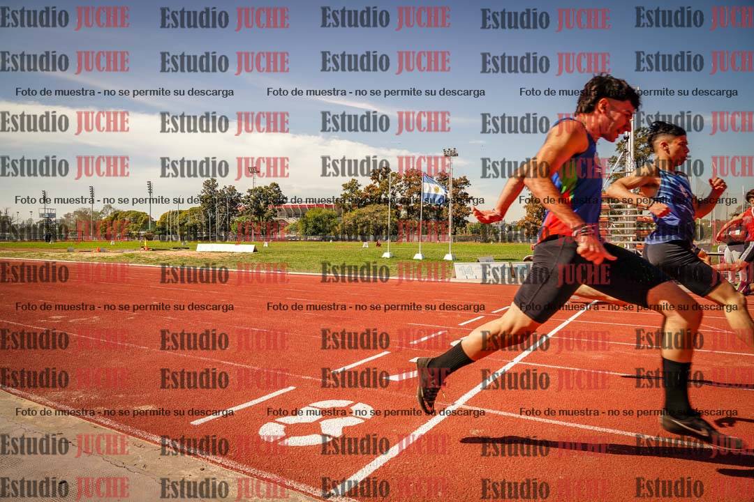 Fotos de los 100 m llanos de varones