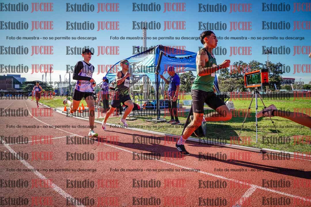 Fotos de los 800 m llanos de varones
