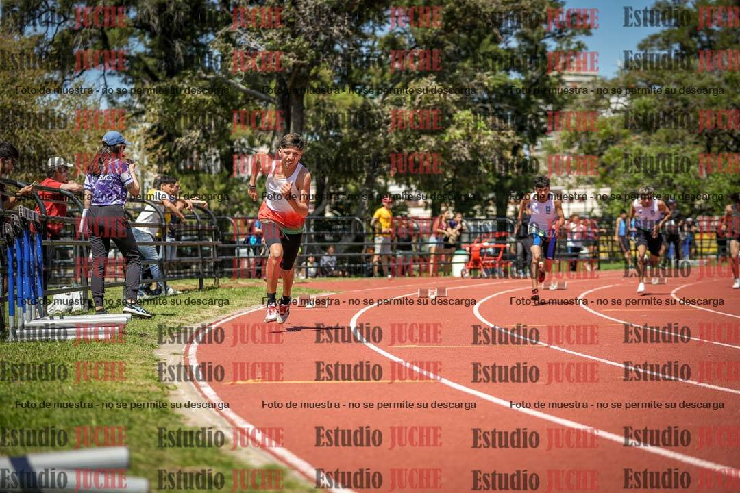 Fotos de los 200 m llanos de varones