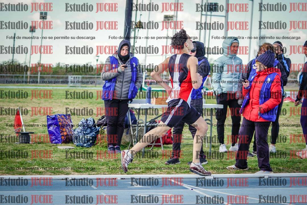 Fotos de los 800 m llanos de varones