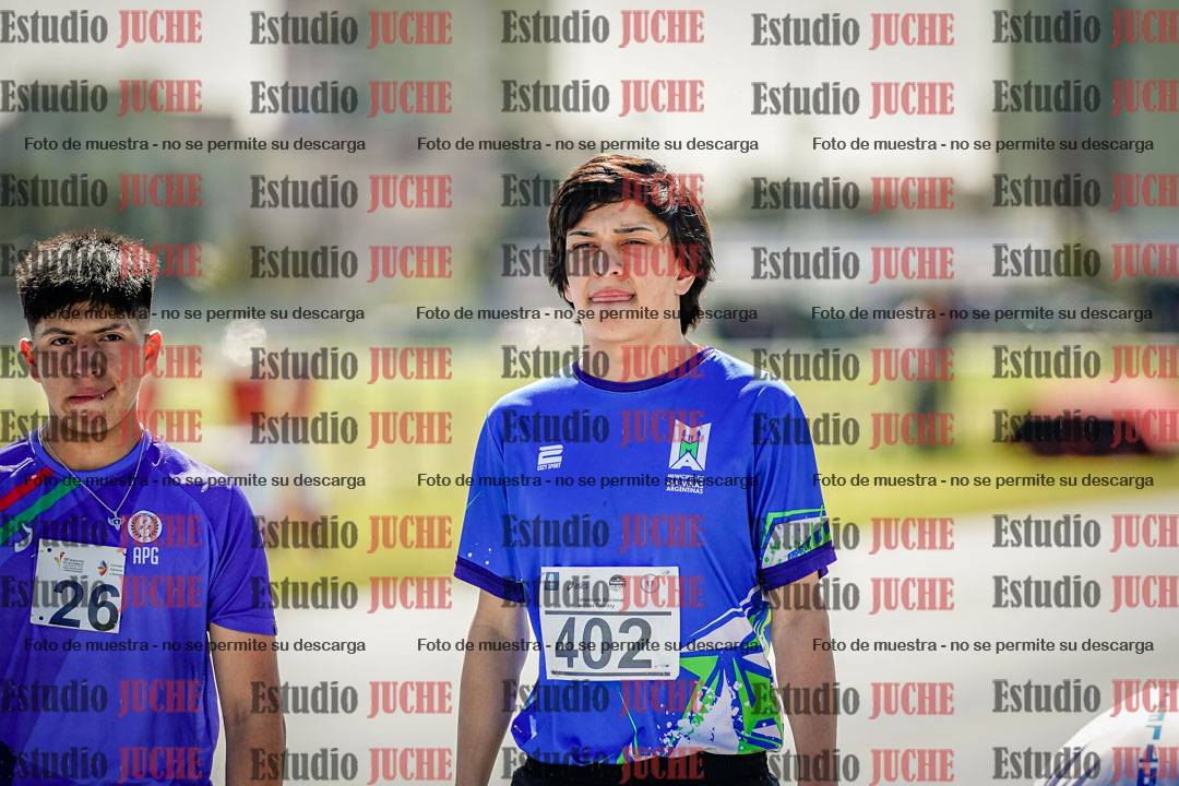 Fotos de los 2000 m con obstáculos de varones