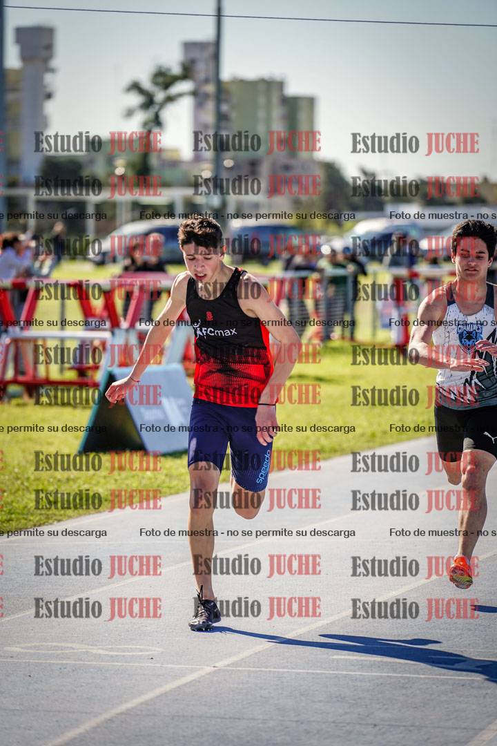 Fotos de los 200 m llanos de varones