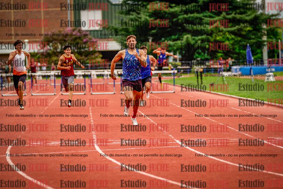 Fotos de los 400 m con vallas de varones