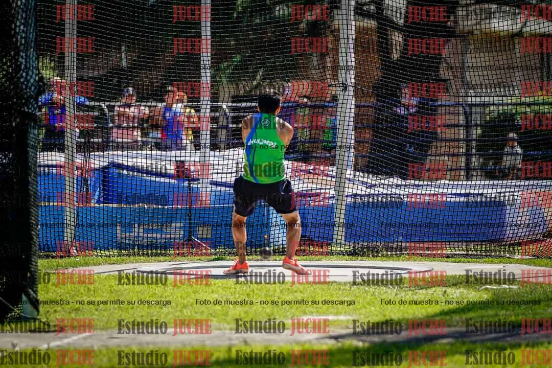 Fotos del lanzamiento de martillo de varones
