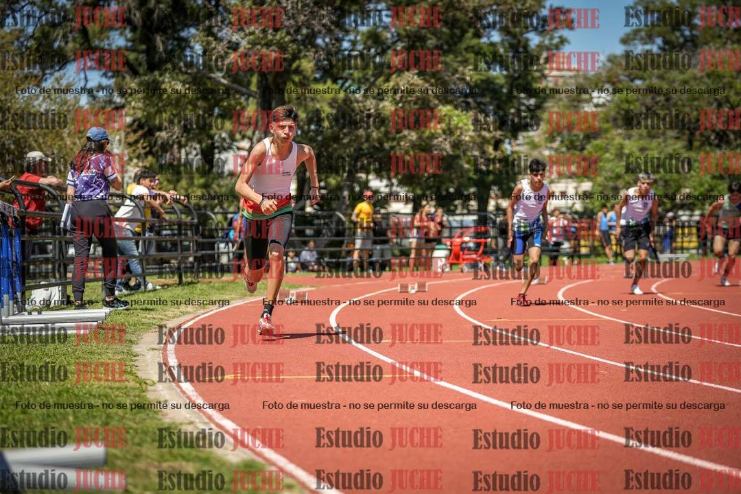 Fotos de los 200 m llanos de varones