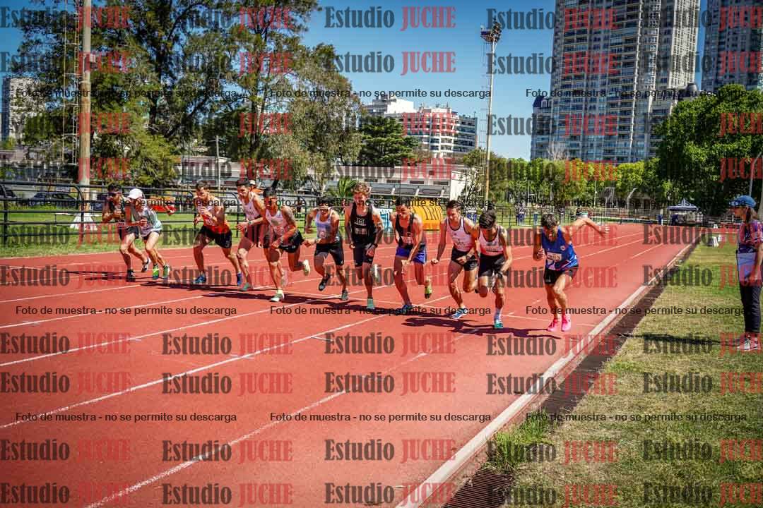 Fotos de los 3000 m con obstáculos de varones