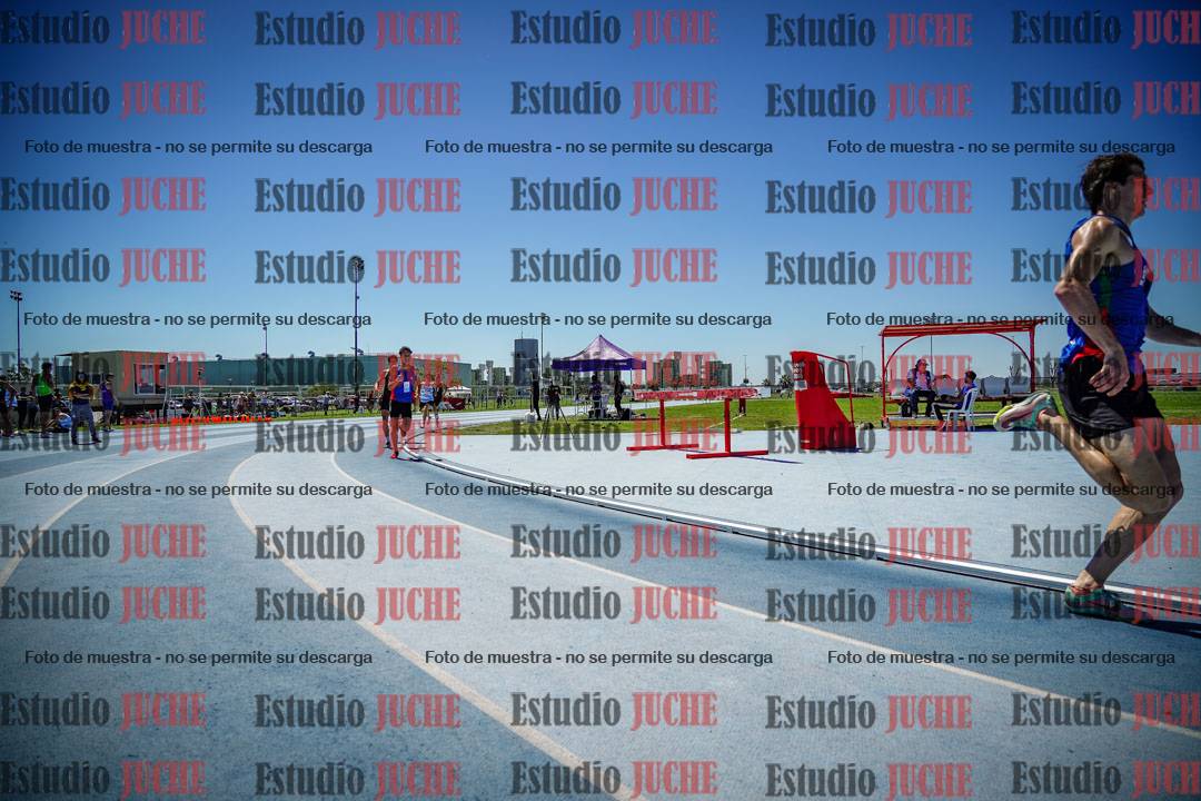 Fotos de los 800 m llanos de varones