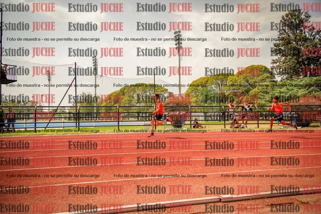 Fotos de los 200 m llanos de varones