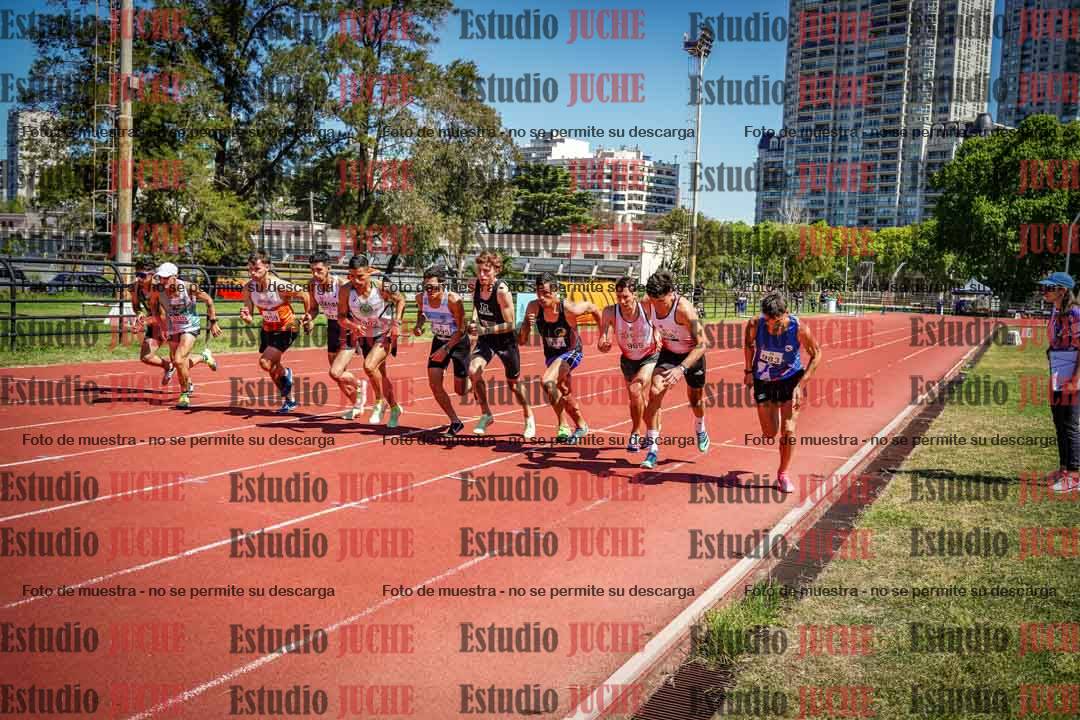 Fotos de los 3000 m con obstáculos de varones