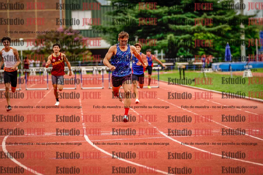 Fotos de los 400 m con vallas de varones