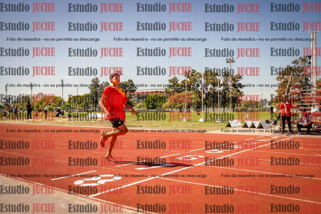 Fotos de los 400 m llanos de varones