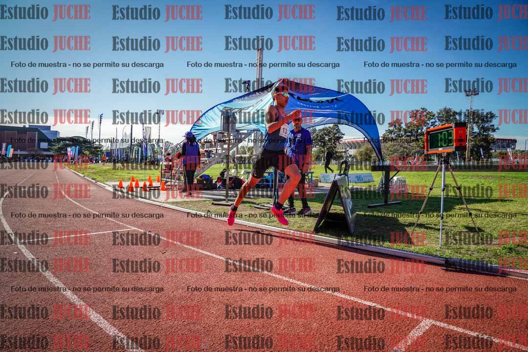 Fotos de los 800 m llanos de varones