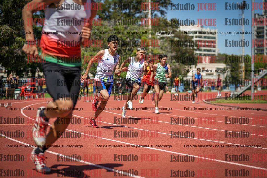 Fotos de los 200 m llanos de varones
