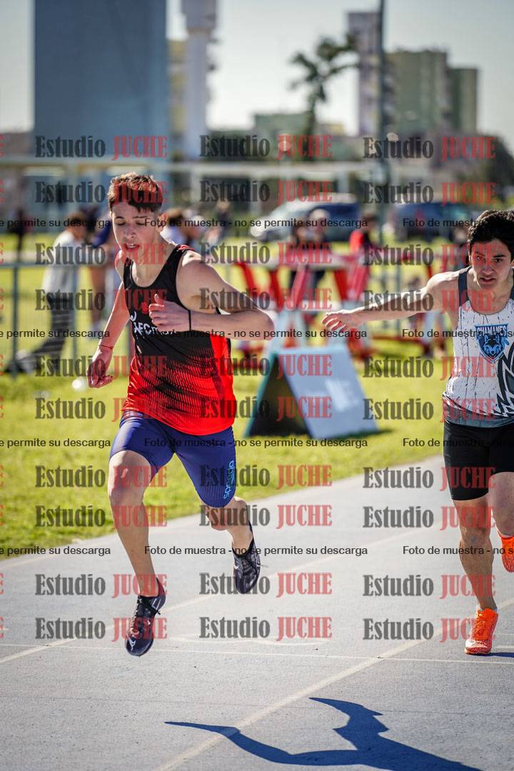 Fotos de los 200 m llanos de varones
