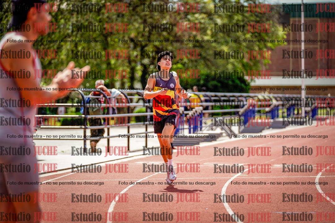 Fotos de los 400 m llanos de varones