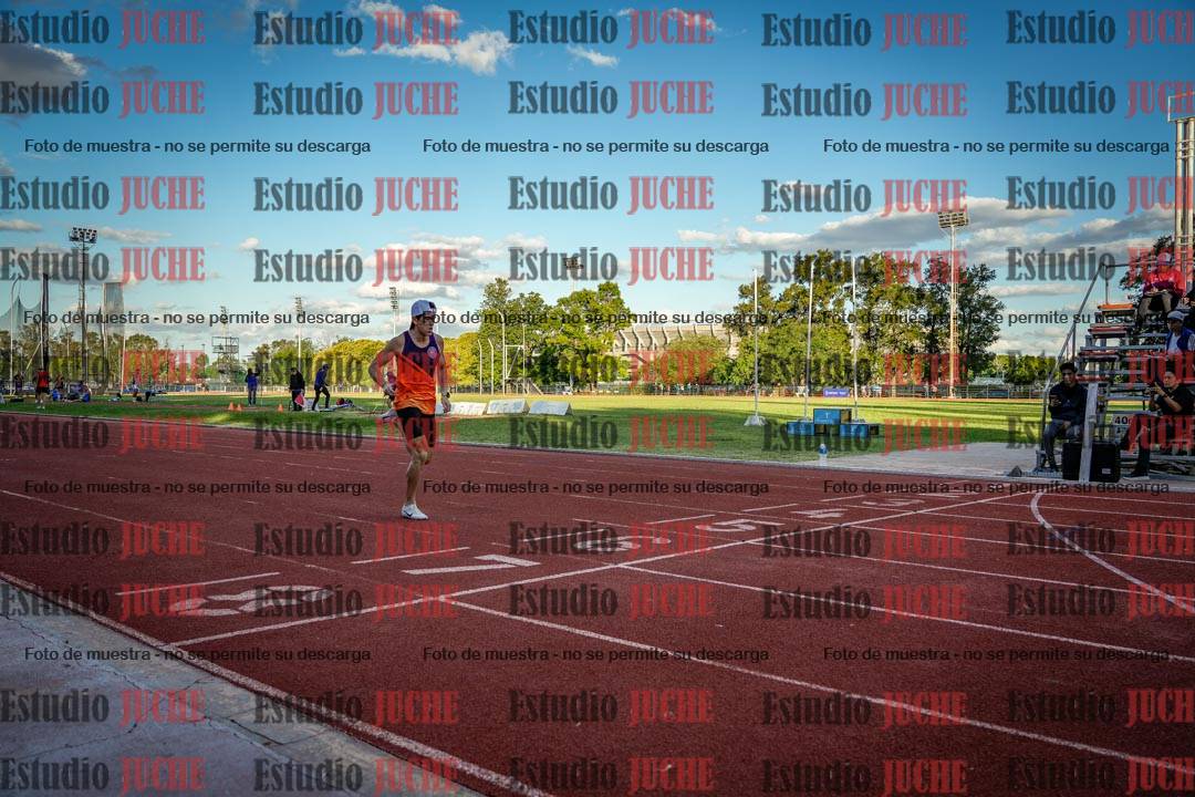 Fotos de los 400 m llanos de varones