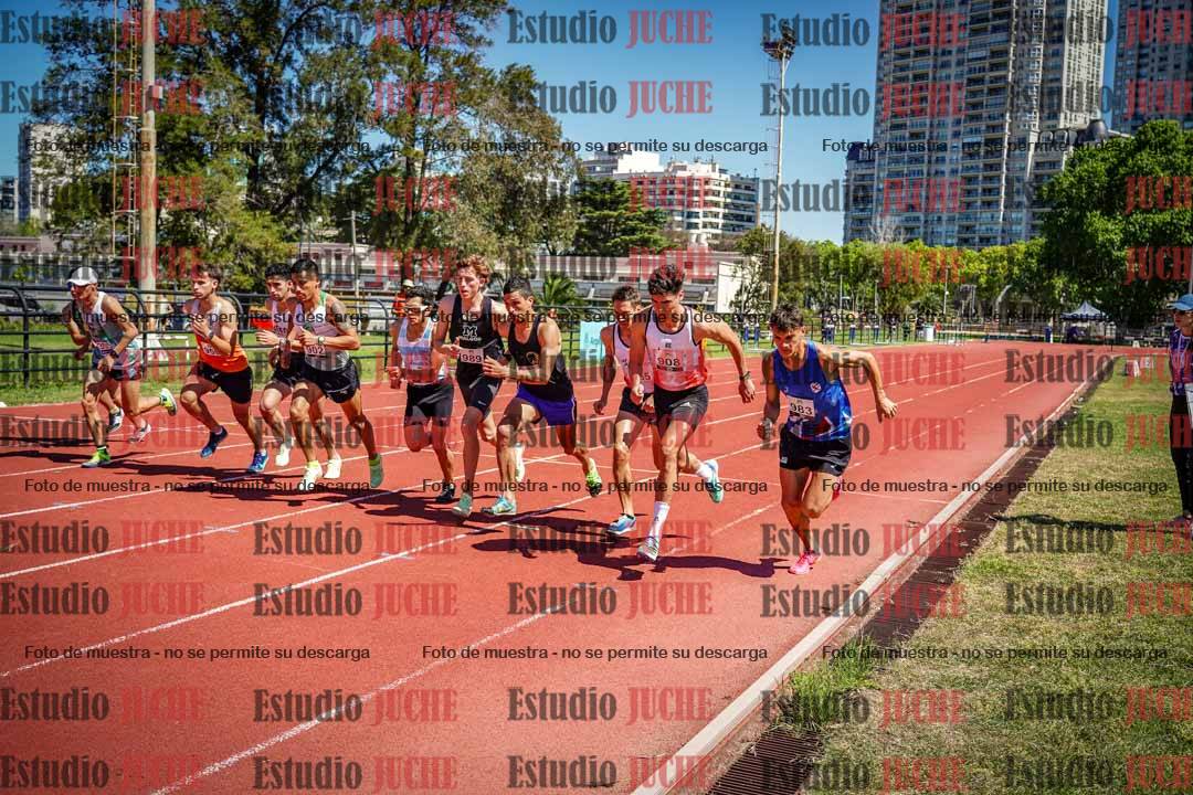 Fotos de los 3000 m con obstáculos de varones