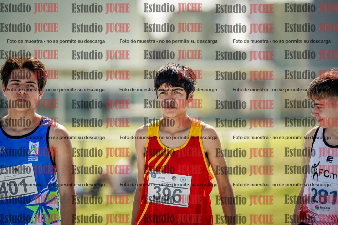 Fotos de los 2000 m con obstáculos de varones