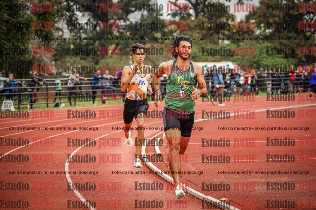 Fotos de los 800 m llanos de varones