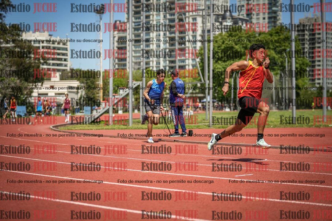 Fotos de los 200 m llanos de varones