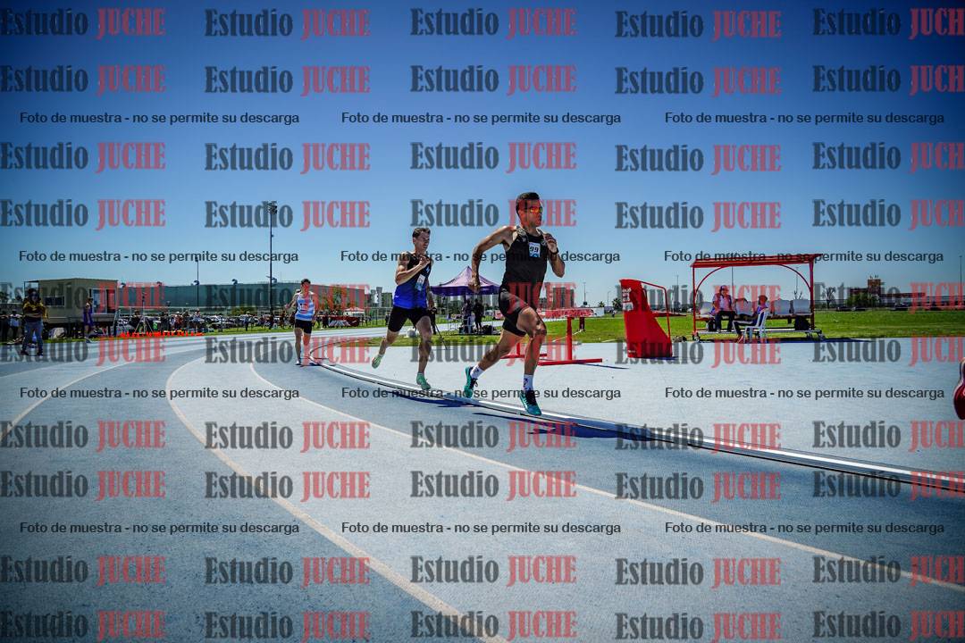 Fotos de los 800 m llanos de varones