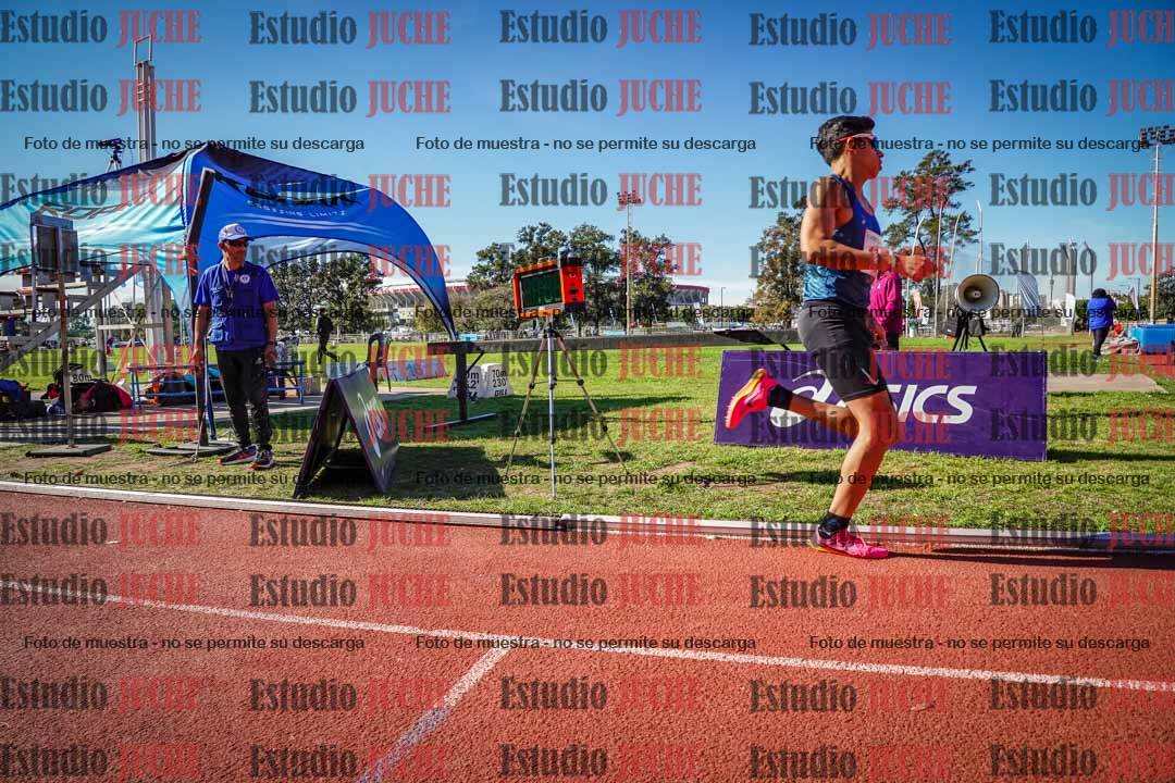 Fotos de los 800 m llanos de varones