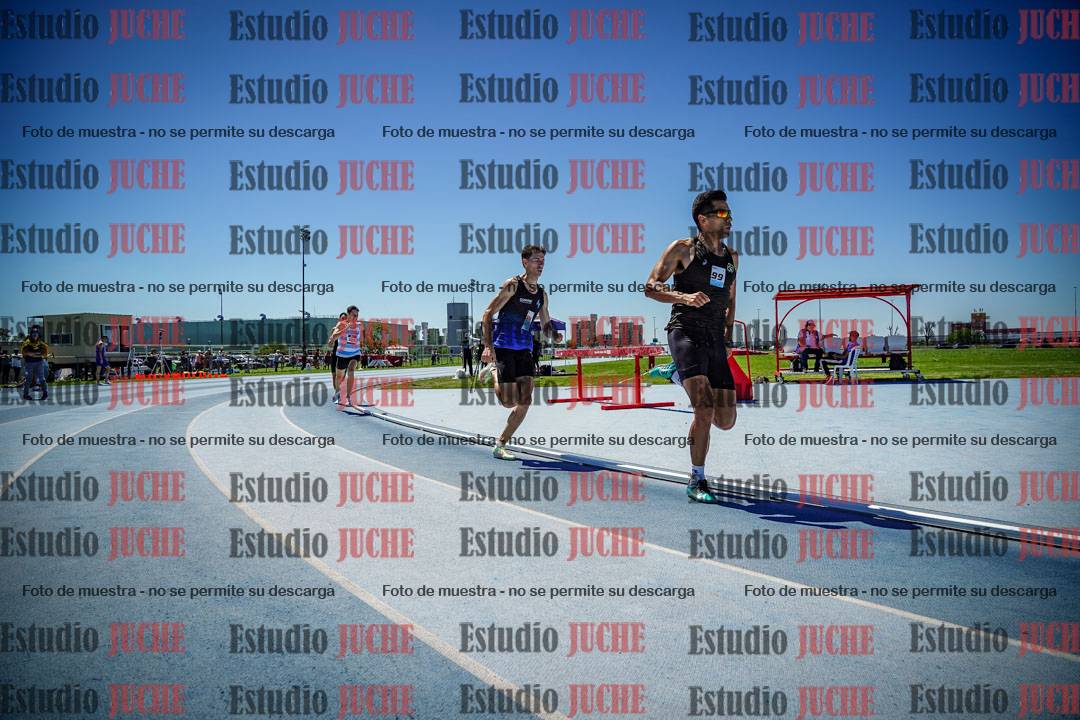 Fotos de los 800 m llanos de varones