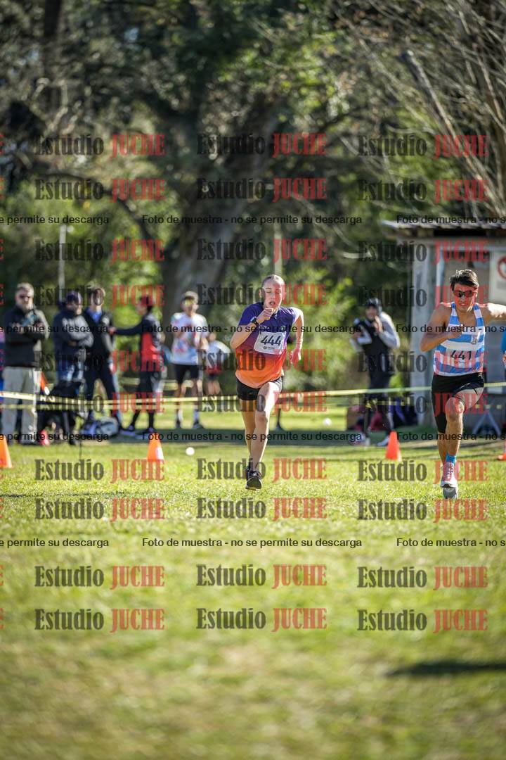 Fotos de la llegada del cross de 2000 m