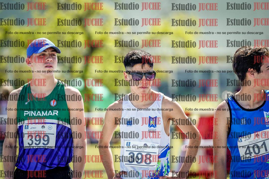Fotos de los 2000 m con obstáculos de varones