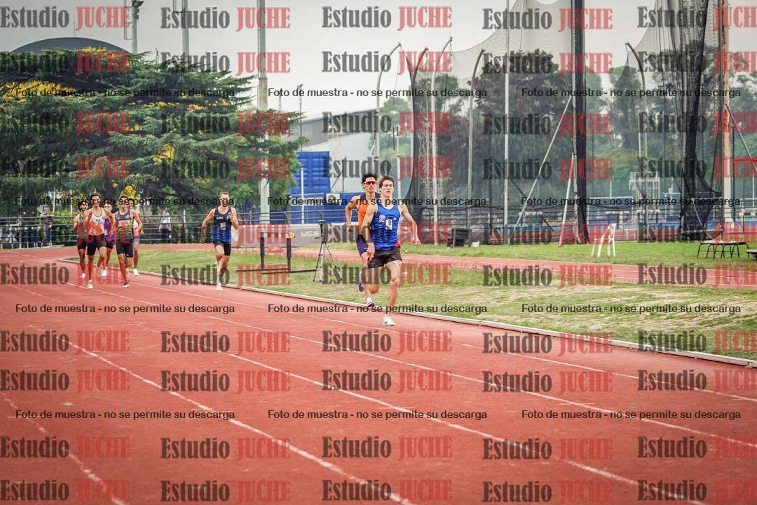 Fotos de los 800 m llanos de varones
